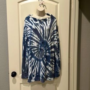 We The Free Lt Blue Combo Tie-Dye long sleeved baggy T. Size L. Worn once